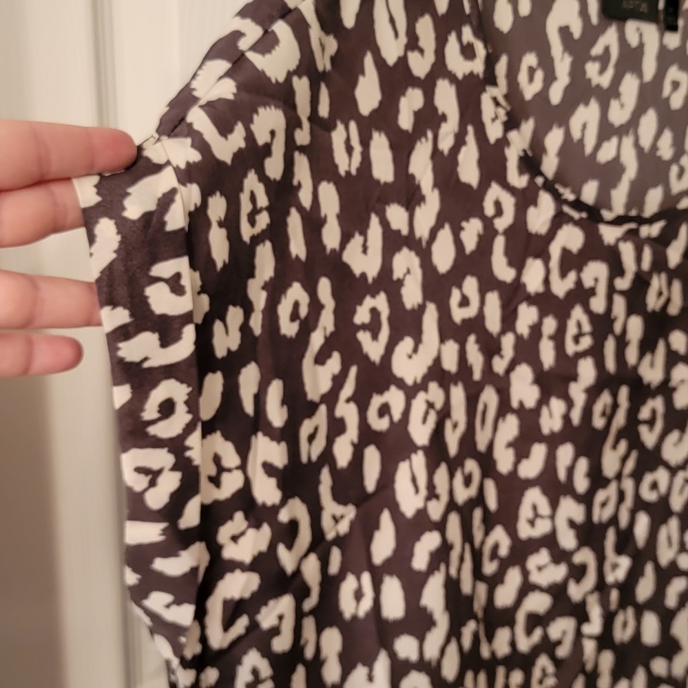 Leopard Design Top - Picture 6 of 6